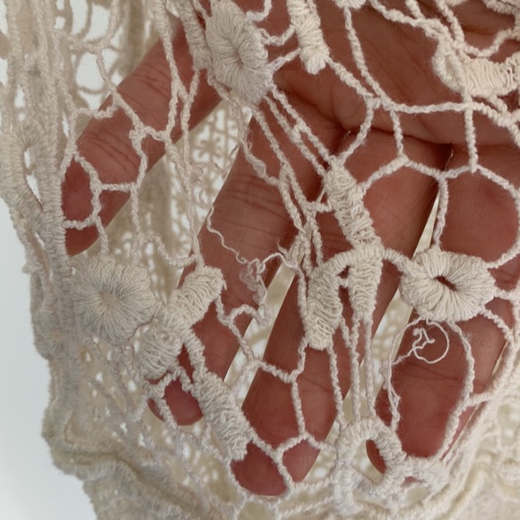 Mossimo Supply Company. Lace tank overlay. Size: M/L. - Picture 9 of 10